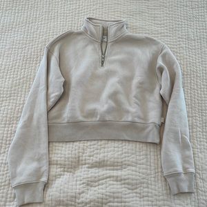 Aritzia cropped sweatshirt